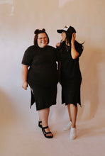 Load image into Gallery viewer, A Black Maxi T-shirt Dress