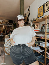 Load image into Gallery viewer, The Suburban Top

