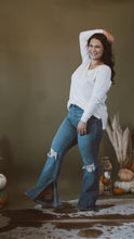 Load image into Gallery viewer, Sweet Thing Sweater
