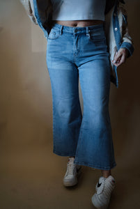 The 4EVER Cropped Jean