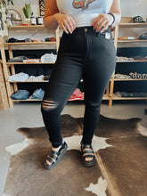 Load image into Gallery viewer, The Midnight  in Austin Jeans
