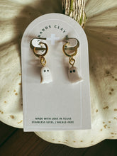 Load image into Gallery viewer, Ghost Huggie Earrings
