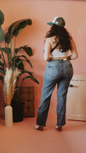 Load image into Gallery viewer, Retro 70&#39;s Straight Jeans
