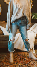 Load image into Gallery viewer, The Stapleton Boyfriend Jeans
