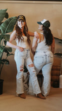 Load image into Gallery viewer, The Flowers Grow Jeans
